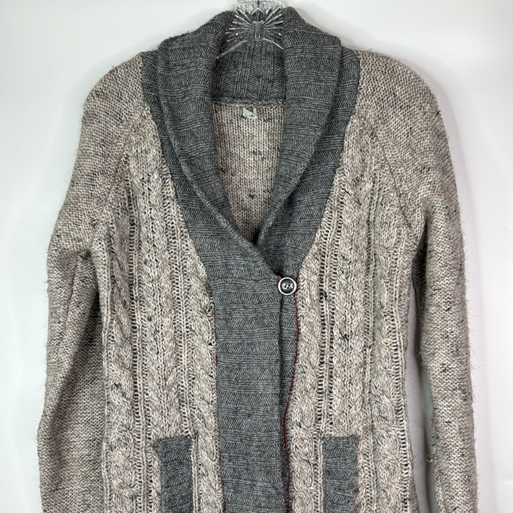 BKE Wool Blend Gray Cardigan Sweater Size Large - Picture 2 of 8
